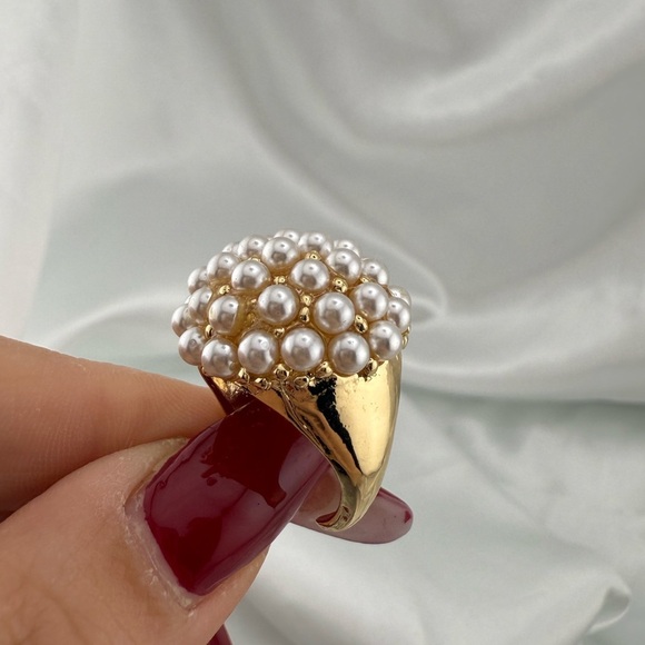 Adjustable Gold Pearl Cluster Statement Ring – Elegant Fashion Jewelry - Picture 6 of 11